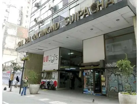 12000 DOLARES!!  Y DEJA DE ALQUILAR! OPORTUNIDAD!! OFICINA EN GALERIA- MONOAMBIENTE LUMINOSO- 