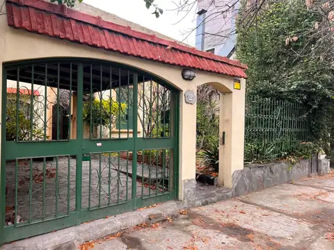 Casa 4 amb.Patio, Gran Parque y Cochera. Ciudadela