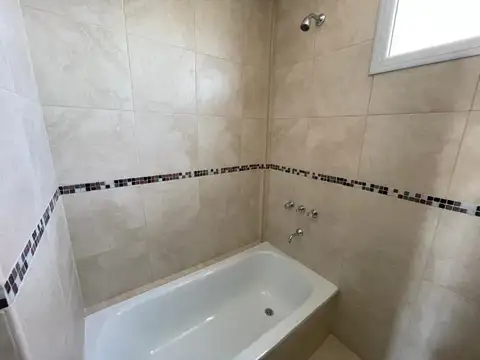 Leandro Nicéforo Alem 800, Piso 1