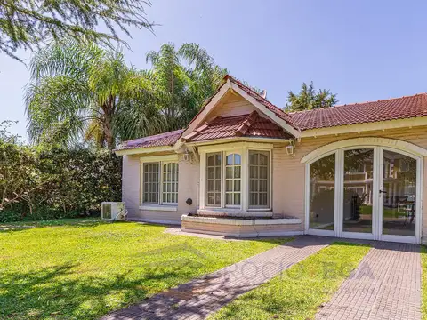 Casa en venta en Country Banco Provincia Francisco Álvarez Moreno