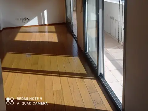 ESPECTACULAR PISO EXCLUSIVO.  MODERNO MUY AMPLIO, BALCON CORRIDO. BAÑO EN SUITE. LAVADERO 81 M2
