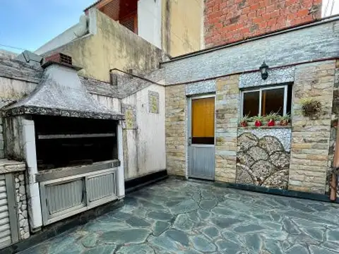 Depto Tipo Casa en Venta con 3 cocheras