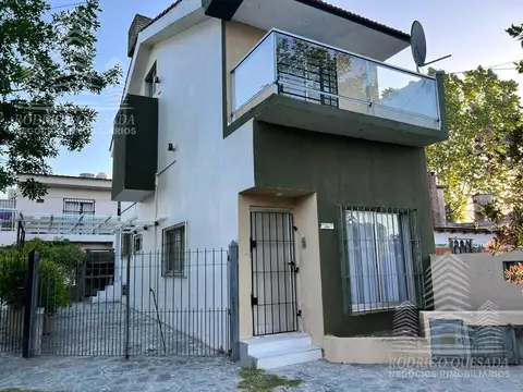 Cómodo Triplex en Mar De Ajo