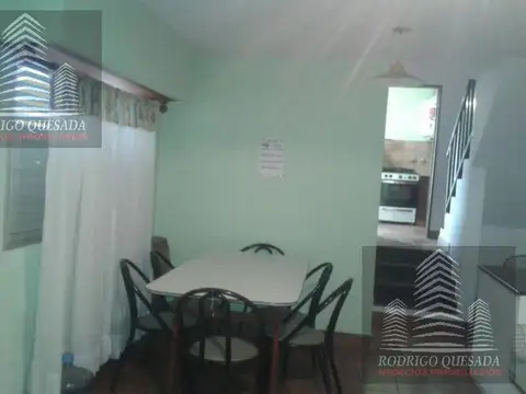 Depto Tipo Casa en Venta de 4 ambientes