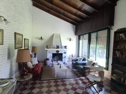 VENTA CASA QUINTA 5 AMB PILETA QUINCHO COCHERA