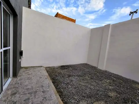 Depto Tipo Casa en Venta con 1 cocheras