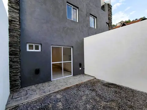Depto Tipo Casa en Venta en Villa Adelina, USD 125.000