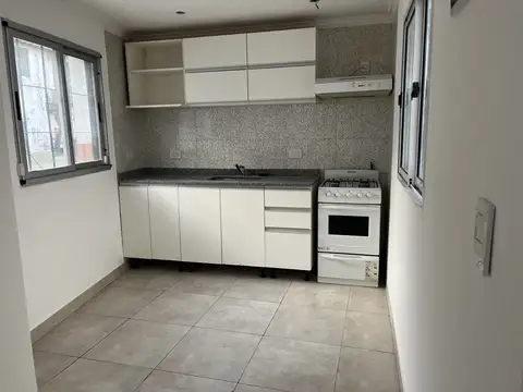 Depto Tipo Casa en Alquiler de 2 ambientes