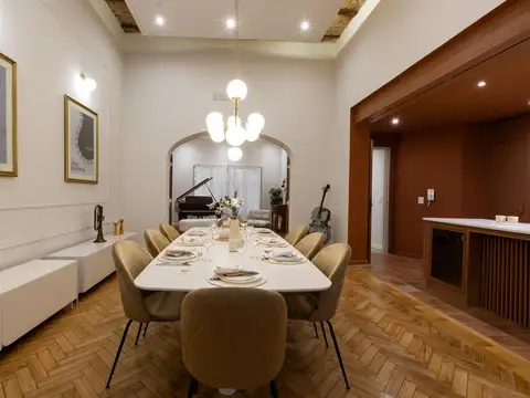 Venta de Casa en Abasto 4 dormitorios con cochera y pileta