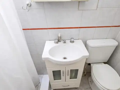 Depto Tipo Casa 2 ambientes con 1 baño