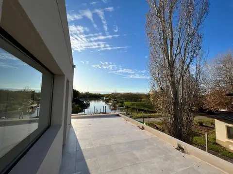 Casa en venta - 4 Dormitorios 3 Baños - 1.177Mts2- Tigre