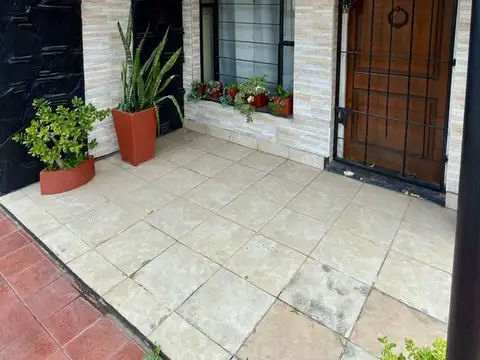 CASA 3 AMBIENTES + GALPON/ DEPOSITO