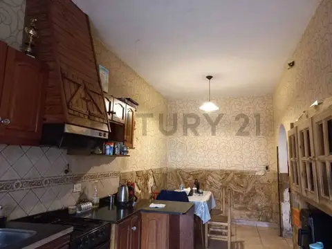 Casa 4 ambientes con 1 baño