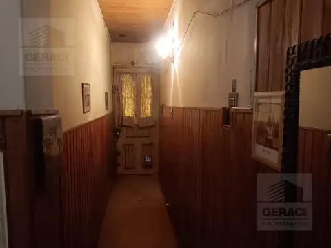 Casa en Alquiler con 3 cocheras