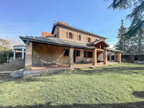 Casa en Venta con 1 cochera