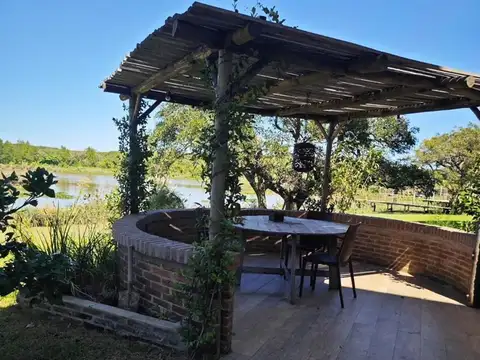 Casa Chalet  en Alquiler en Isla Santa Mónica, Delta, Tigre