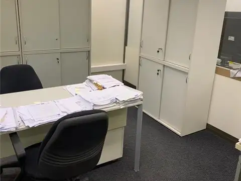 Oficina 4 ambientes con 2 baños