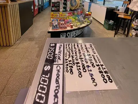 Oportunidad Venta en Block Para Uso Comercial y Viviendas.
