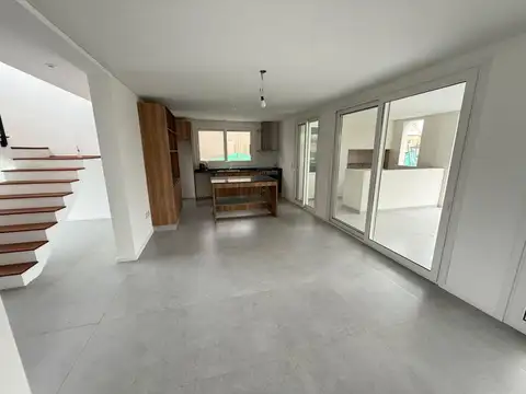 Casa en Venta en Malvinas Argentinas, USD 315.000