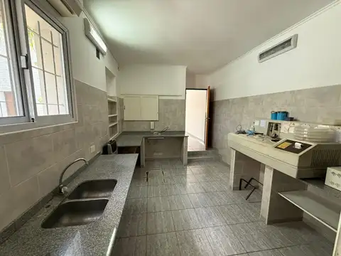 Oficina en Alquiler en Zarate, $ 600.000