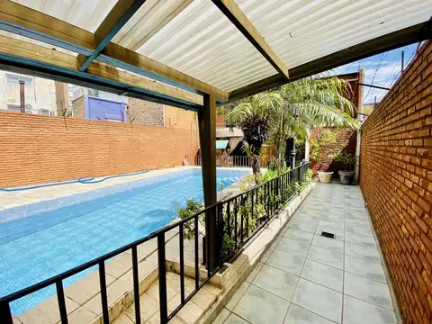 Casa en Venta con 1 cochera