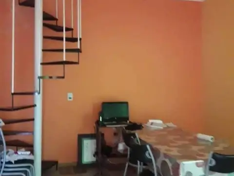 Depto Tipo Casa en Venta 50 años