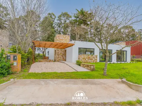 Casa estilo moderno en Barrancas de San Benito