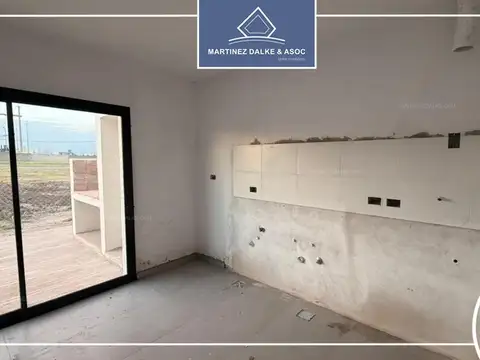 Casa 2 ambientes con 1 baño