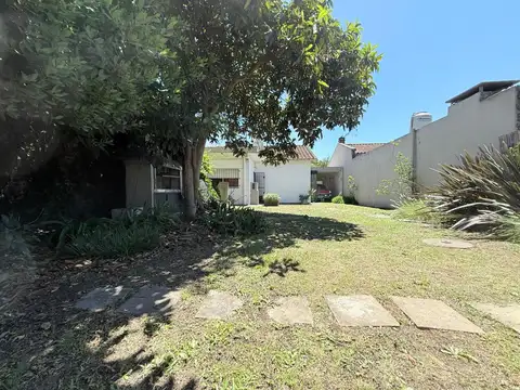 Casa en Venta en Castelar, USD 88.000