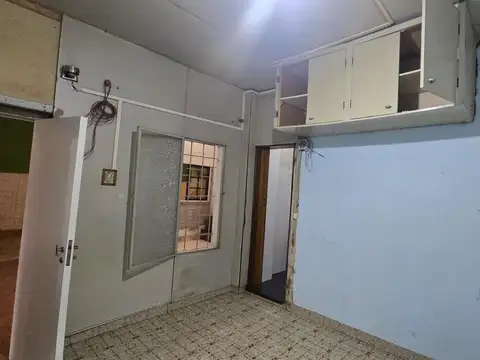casa a la Venta 3 ambientes con cochera, Isidro Casanova