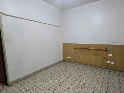 casa a la Venta 3 ambientes con cochera, Isidro Casanova
