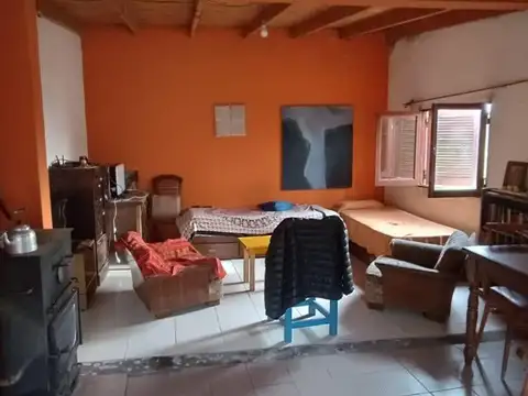 Casa 3 ambientes con 1 baño