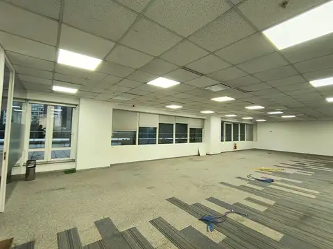 Laminar Plaza - Oficina en Alquiler - 1/4 piso 3