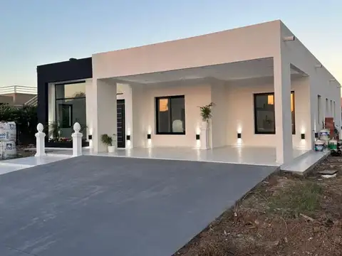 Casa en Venta en Lagos de Canning - Canning