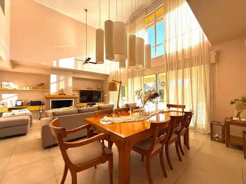 Casa en Venta de 6 dormitorios