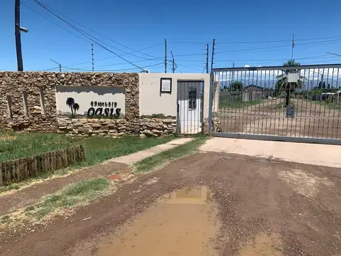SE VENDE EN BARRIO PRIVADO OASIS CASA CON PILETA 