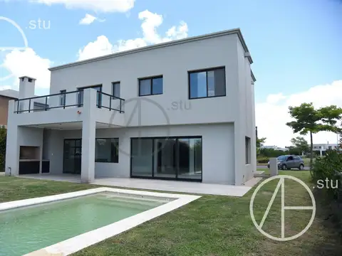 Casa en venta 5 ambientes barrio Ceibos Puertos Escobar