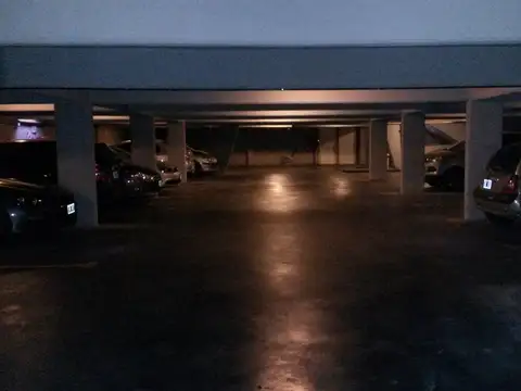 Excelente Cochera Fija En Belgrano