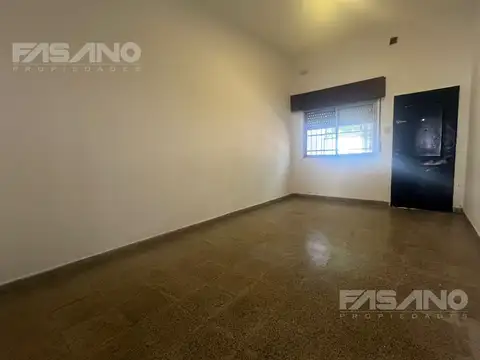 Depto Tipo Casa en Alquiler de 2 dormitorios