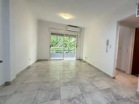 Departamento en Alquiler en Caseros, $ 550.000