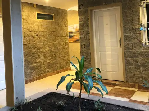 Depto Tipo Casa en Alquiler de Monoambiente