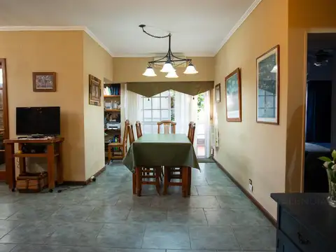 Depto Tipo Casa en Venta con 1 cocheras