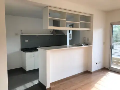 Lavalle 3100, Piso 1