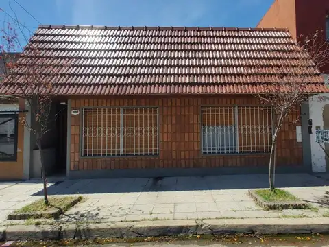Venta Casa Lanús Oeste 5 ambientes con quincho