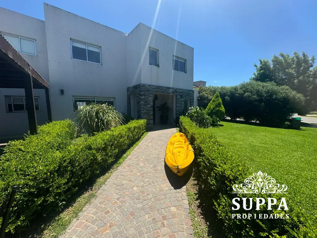 Casa en Venta con cochera