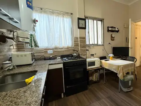 Depto Tipo Casa en Venta en Vicente Lopez Vias / Rio, USD 200.000