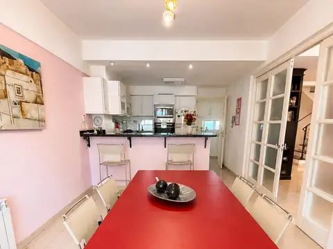 Departamento 4 ambientes con 2 baños