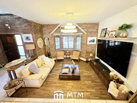 Casa 6 ambientes con 4 baños