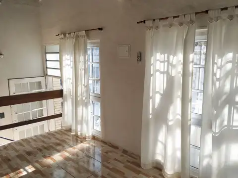 Depto Tipo Casa en Venta 46 años