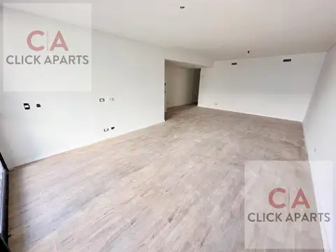 Piso en Venta de 4 Ambientes con Dependencia - Balcon  - Cochera Opcional